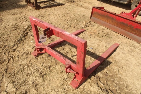 RED 3PTH PALLET FORKS