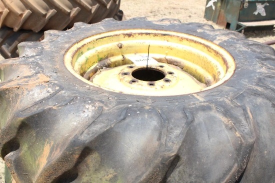 2CT TRACTOR TIRES & RIMS 16.9-26