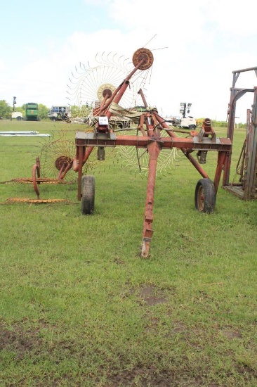 8 WHEEL HAY RAKE-MISSING SOME PARTSPULL BEHIND,