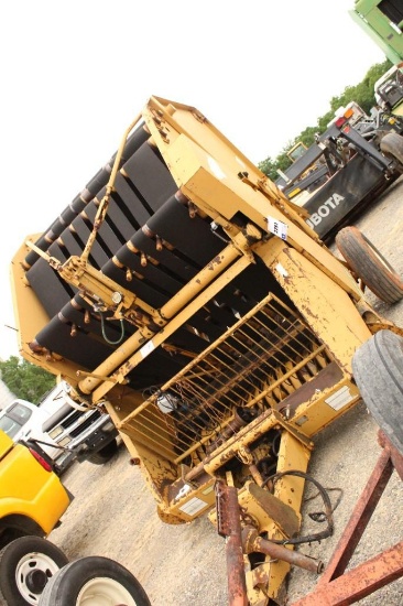 605 VERMEER ROUND BALER, 605 SUPER FSN: 10011