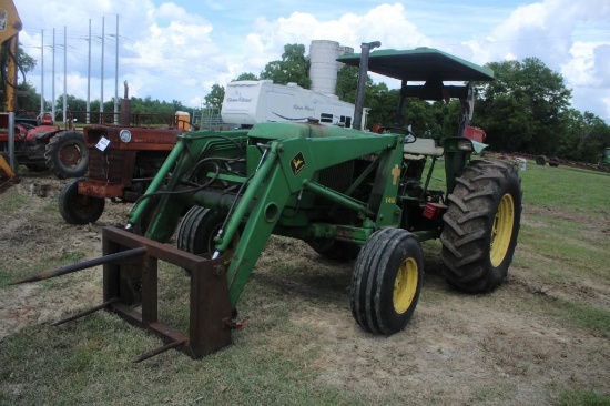2750 JOHN DEERE TRACTOR W/FRONTEND LOADER (147), RUNS AND DRIVES, HAS HYDRALIC LEAK ON THE