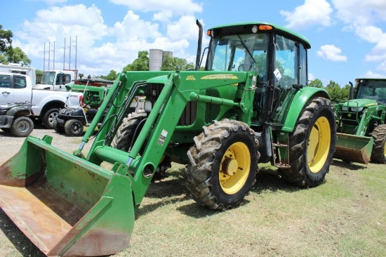6413 JOHN DEERE TRACTOR W/FRONTEND LOADER, RUNS,CAB & AC WORKS, CLEAN, SHOWING 188 HOURSSN: