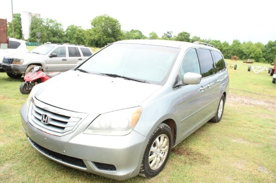 2008 HONDA VAN, RUNSVIN:5FNRL38428B076310WT: 6019 LBS.SHOWING 173,039 MILES