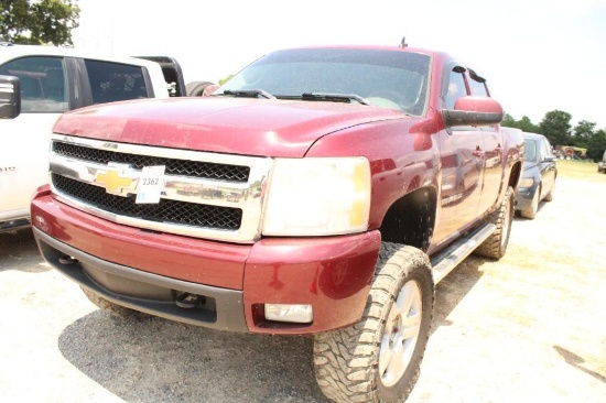 2008 Chevrolet Silverado Pickup Truck LTZ, DOES NOT HAVE CV AXLES ON FRONT END VIN #
