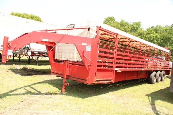 32' CATTLE TRAILER, 3 CUT GATESRUBBER FLOORVIN: 16GS63232DB066765; WT: 11340