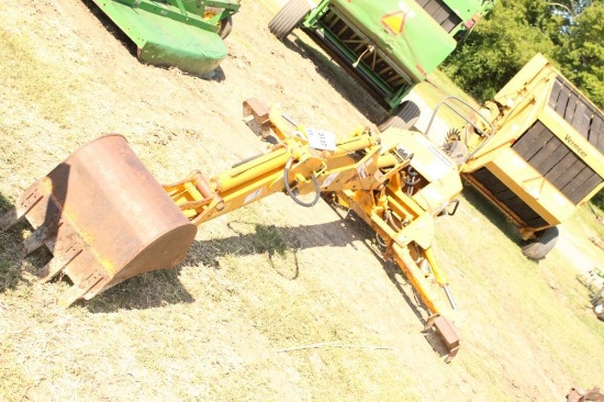 BACKHOE ATTACHMENT FOR TRACTOR