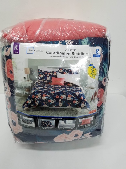 Coordinated King Size Bedding Set - 8 Pieces - New