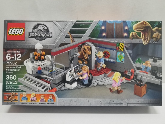 Lego Jurassic Park "Jurassic Park Velociraptor Chase" - 75932  360pcs - Open Box, Verified New