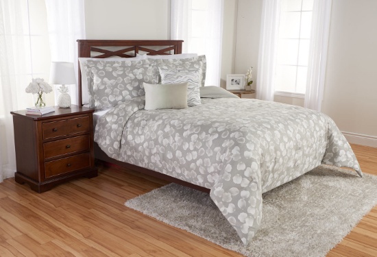 BH&G 5-piece Full/Queen Comforter Set - Scattered Leaves