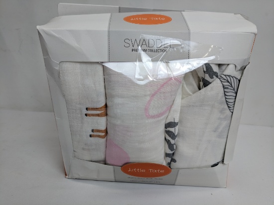 3 Organic Cotton Muslin Blankets, 47x47", Giraffe/Hearts, Little Tate, Swaddle, Open Pkg - New