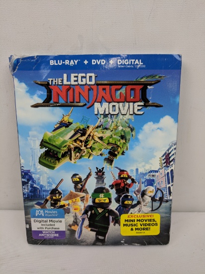 The Lego Ninjago Movie Blu-Ray + DVD + Digital, Rated PG, Case Broken, New Disc