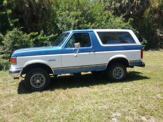 1990 Ford Bronco 4 x 4