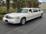 2005 Lincoln Town Car Limousine