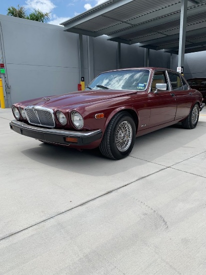 1985 Jaguar XJ6 Vanden Plas Sedan