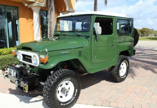 1976 Toyota FJ40 Land Cruiser