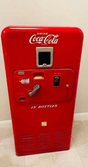 1950 Coca-Cola 33 Vending Machine