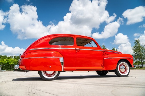 1947 Ford Super Deluxe Tudor Sedan