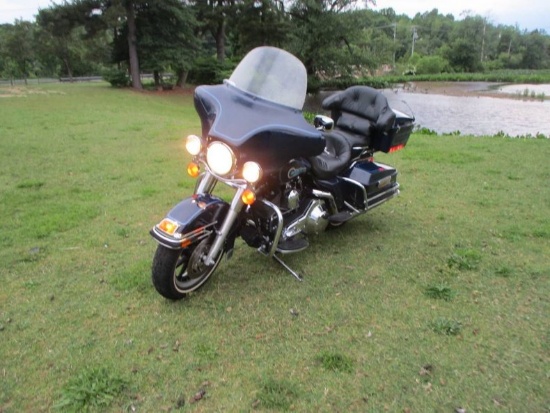 2002 Harley-Davidson Electra Glide Classic Motorcycle