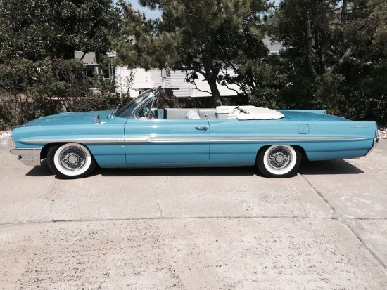 1961 Pontiac Bonneville Convertible