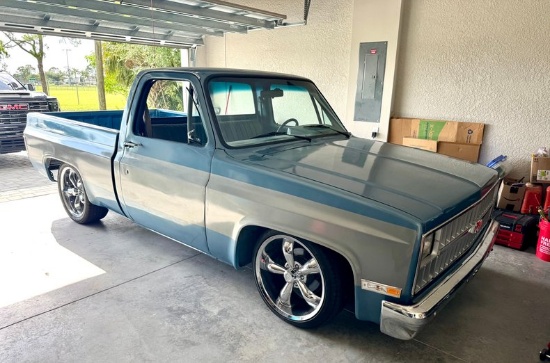 1982 Chevrolet C10 Custom Deluxe Pickup