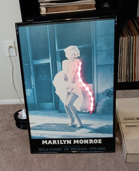 Marilyn Monroe Lighted Framed Sign