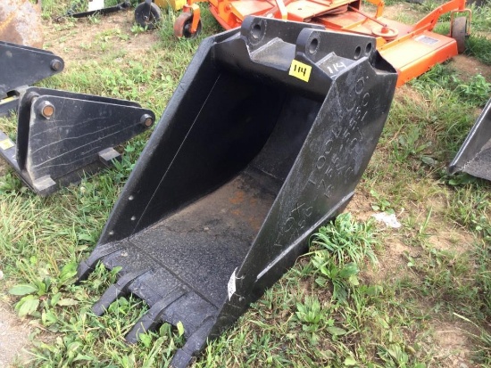 24" Digging Bucket