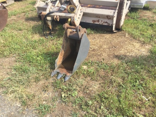 12" Quick Attach Digging Bucket