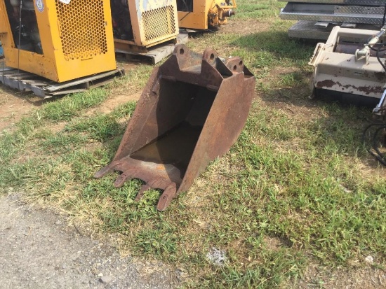 Ford 22" Digging Bucket