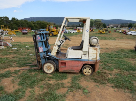 NISSAN PROPANE FORKLIFT