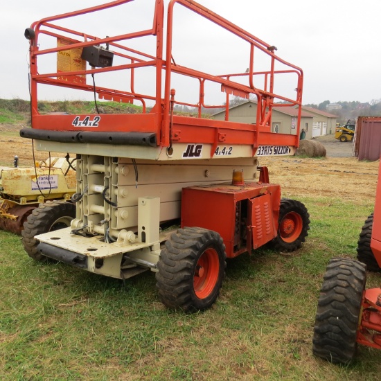 JLG 33RTS 33 FOOT LIFT