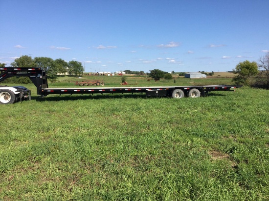 2016 LAMAR 40' GOOSENECK TRAILER