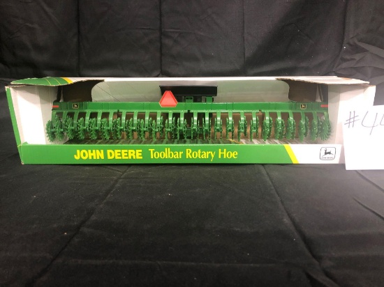 JOHN DEERE TOOLBAR ROTARY HOE 1/16 SCALE NO 5918 NIB