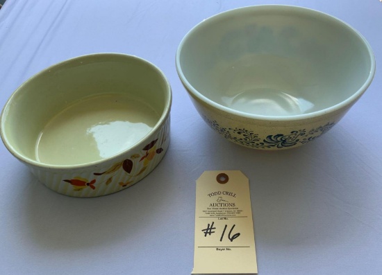 HALL AUTUMN LEAF SUPERIOR #505 ROUND CASSEROLE AND PYREX HOMESTEAD 2.5 QT. #403 MIXING BOWL