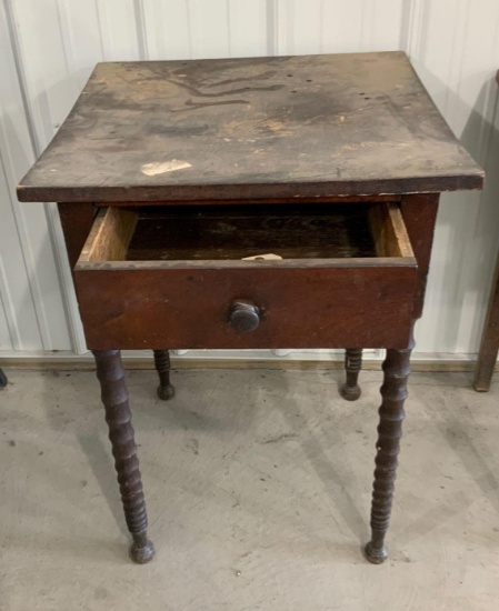 WOODEN SIDE TABLE WITH DRAWER