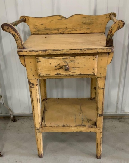 PRIMITIVE WOODEN WASH STAND