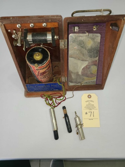 THE CONGRESS #1 - ANTIQUE SINGLE CELL BATTERY IN WOODEN BOX