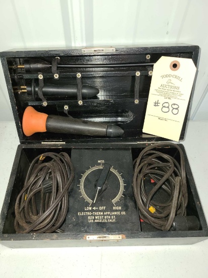 ELECTRO-THERM APPLIANCE CO. INSTRUMENT IN WOODEN BOX