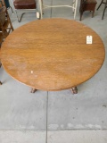 ROUND QUARTER SAWN OAK CLAW FOOT KITCHEN TABLE