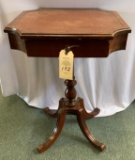 ANTIQUE WOODEN LAMP TABLE WITH DRAWER