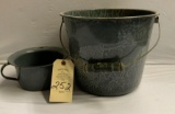 GREY GRANITE ENAMELWARE BUCKET AND POTTY PAN