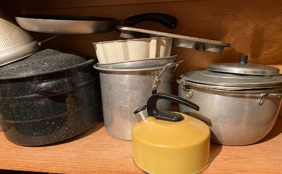 Canning pan and miscellaneous kitchen pans