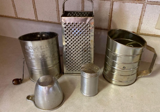 Vintage Bromwell sifter, sifter, grater, measuring cup and salt shaker
