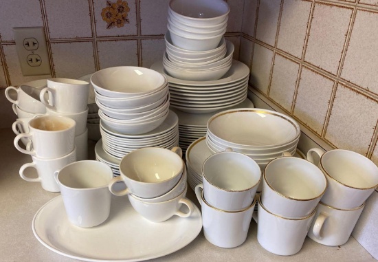 Set of white plates/dishes