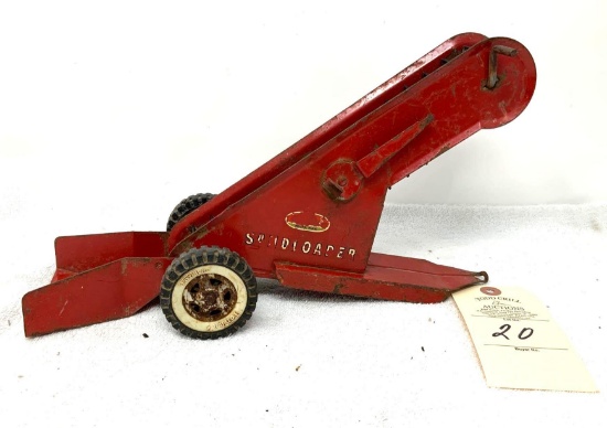 Vintage Tonka red pressed steel sand loader