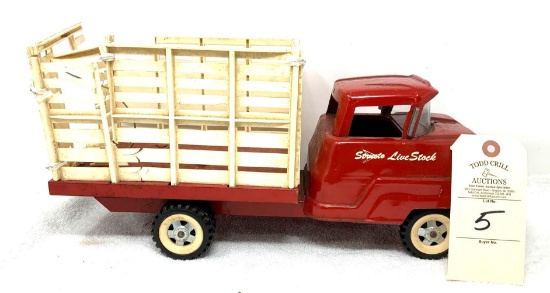 Vintage Structo red pressed steel livestock truck