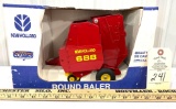 New Holland 688 Country Classics Round Baler