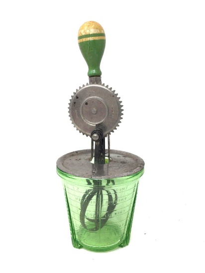 Vidrio Products Corp Chicago green depression beater jar