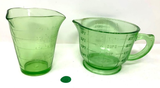 Vintage Federal green depression measuring cup 8 oz, 2 c green depression
