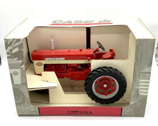 J Ertl - Scale Model Toys Farmall 560 1:8 scale NIB