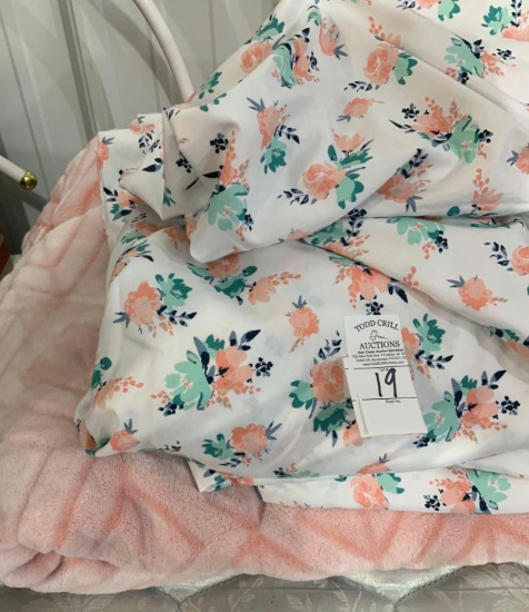 Full sheets and peach blanket